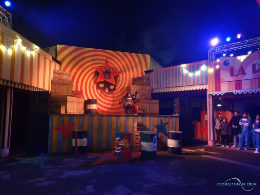 Petite nocturne d'Halloween entre amis au Parc Astérix